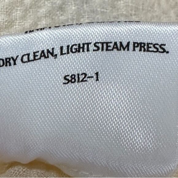 Eileen Fisher Textured Linen Blend Button Front Crew Neck Soft Yellow Size L - Picture 5 of 7